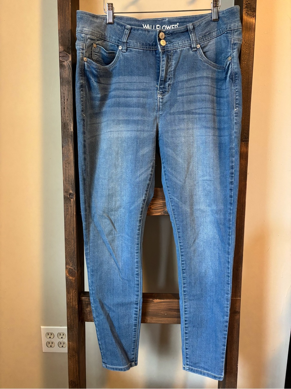 Wallflower Mid-Rise Women's Blue Skinny Jeans - plus 16 Regular